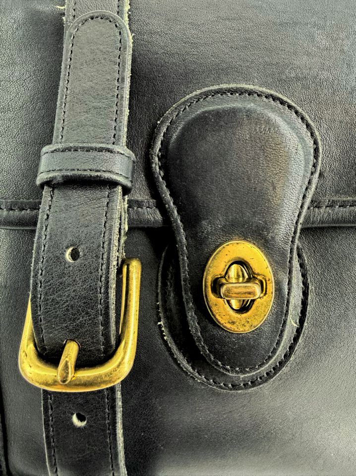 VINTAGE COACH Murphy Black Leather Crossbody Bag