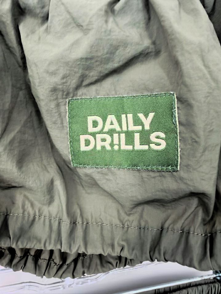 DAILY DRILLS Wmn's Size XS/M Olive Shorts 2 Piece Set