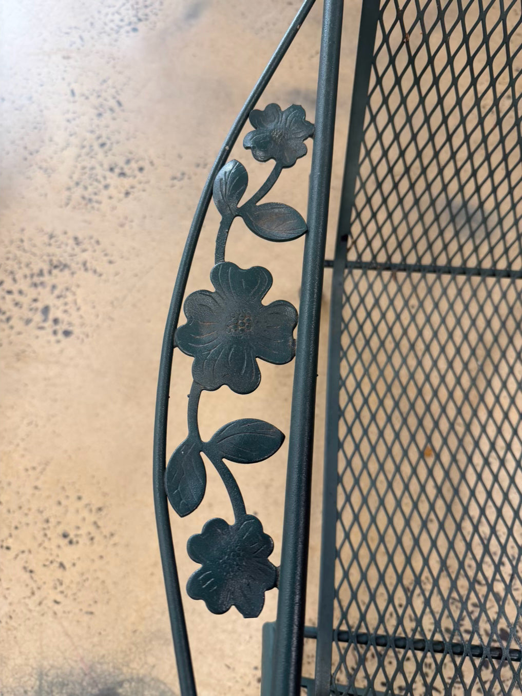 VINTAGE Green Wrought Iron Outdoor Sofa & 2 Chairs Patio Set