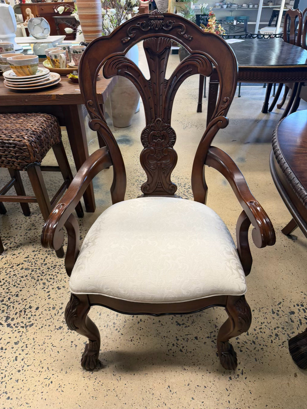 Dark Wood Ornate Pedestal Dinning Table & 8 Chairs w/ Leaves