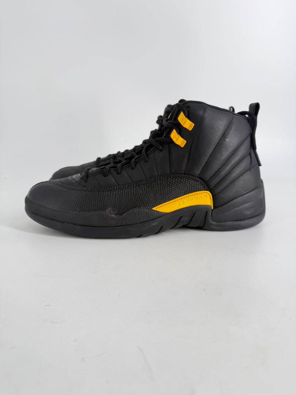 NIKE AIR JORDAN 12 Retro Black Taxi Size Men's 11.5 Black & Yellow Sneakers