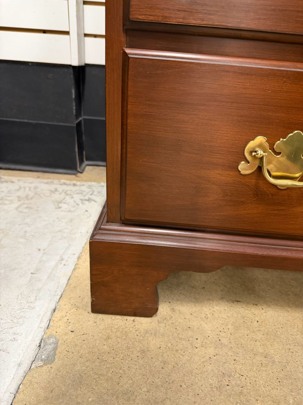 VIRGINIA GALLERIES Henkle Harris Wild Black Cherry Brown 5 Drawer Chest