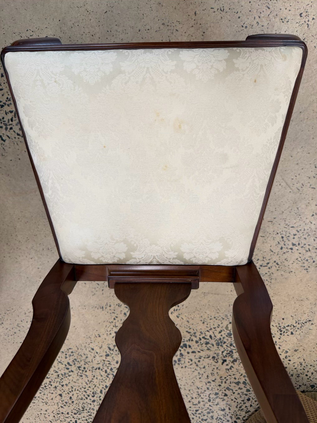 VIRGINIA GALLERIES Henkle Harris Queen Ann Black Walnut Dinning Table & Chairs