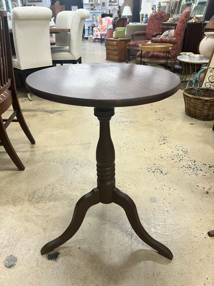 ANTIQUE Wood Round Occasional Table w/ Tripod Legs