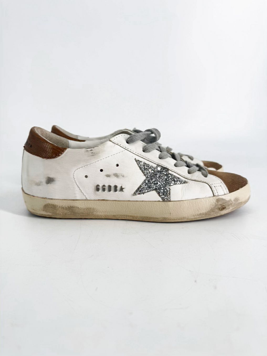 GOLDEN GOOSE Size 39 White & Beige Star Casual Shoes