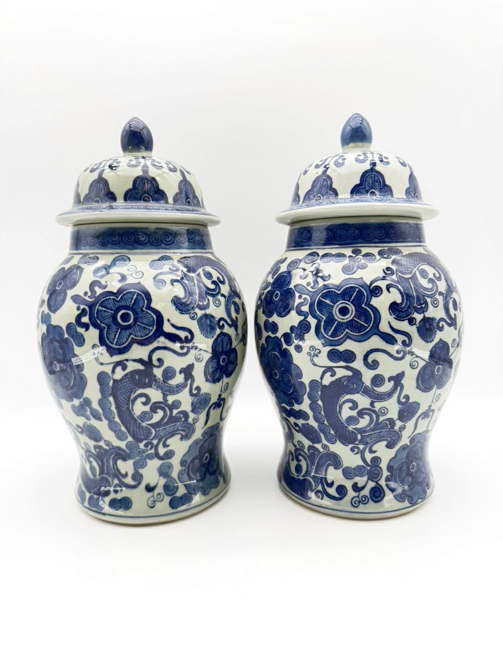 Blue & Gray Porcelain Pair of Ginger Jars w/ Lids