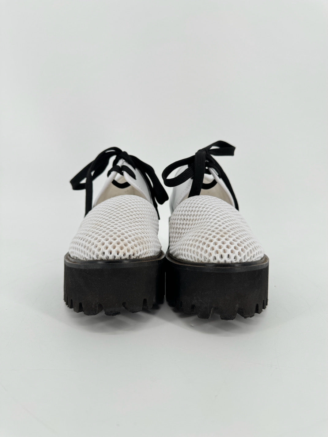 ALL BLACK Size 40 White & Black Amazing Flatform Sandals