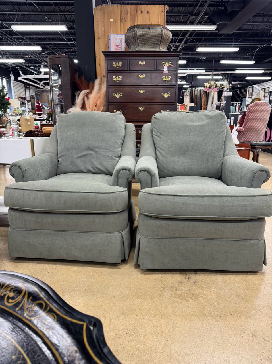 CR LAINE Green Pair of Chairs