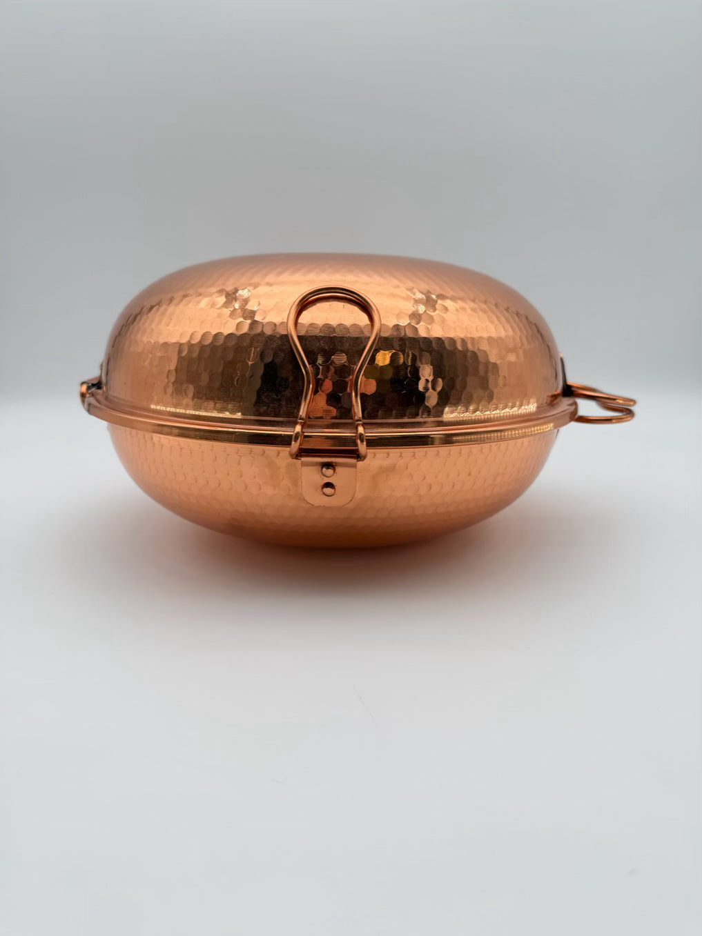 WILLIAMS SONOMA Copper Hammered Cataplana Cookware