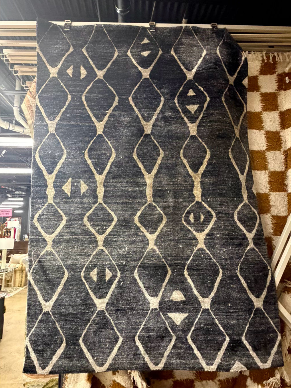 FEIZY Mambasa White & Black Bamboo Viscose Area Rug
