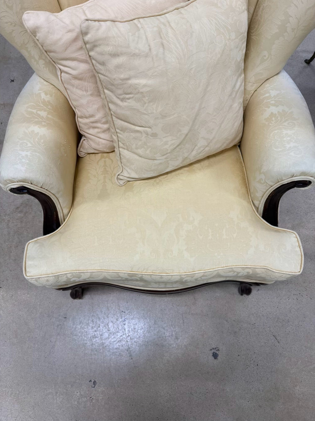 VINTAGE Yellow Damask Fan Back Chair w/ 2 Throw Pillows