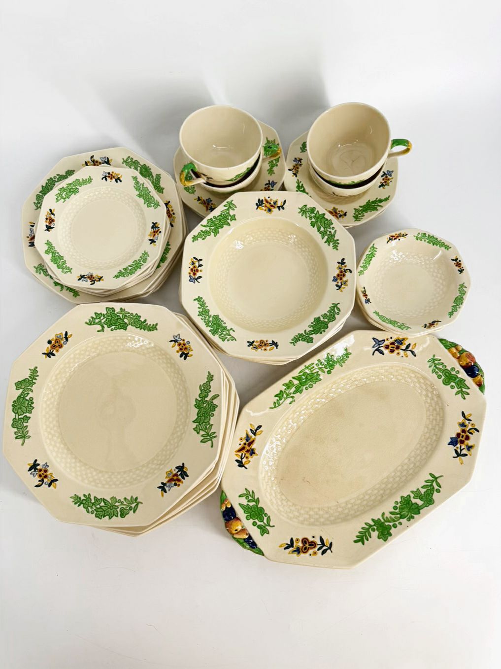 ROYAL DOULTON Yellow & Green 7 Piece Dinnerware Setting for 4