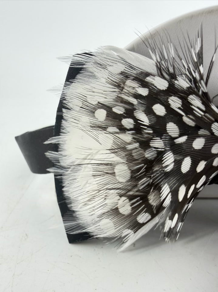 BRACKIDH Gatsby Black & White Guinea Feather Bowtie
