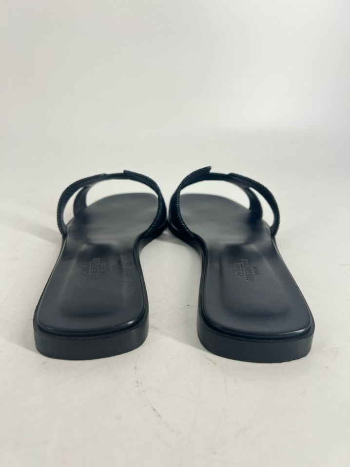 HERMES Size 38.5 Navy Leather & Denim Oran Sandals