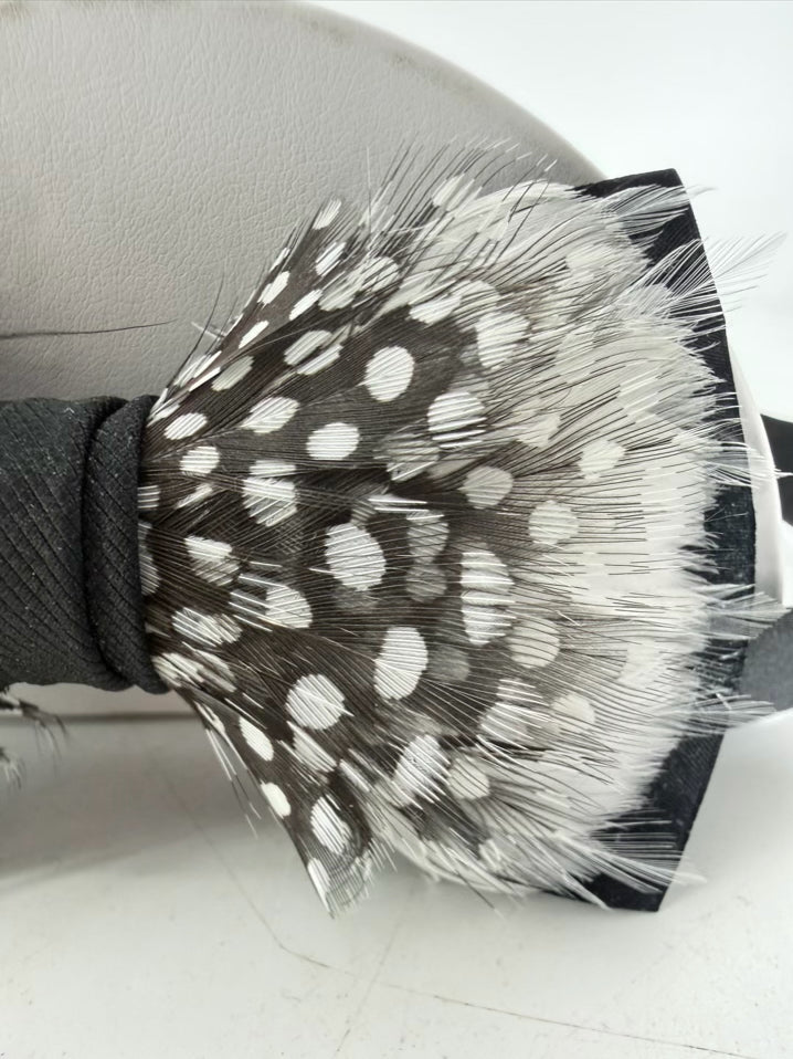 BRACKIDH Gatsby Black & White Guinea Feather Bowtie