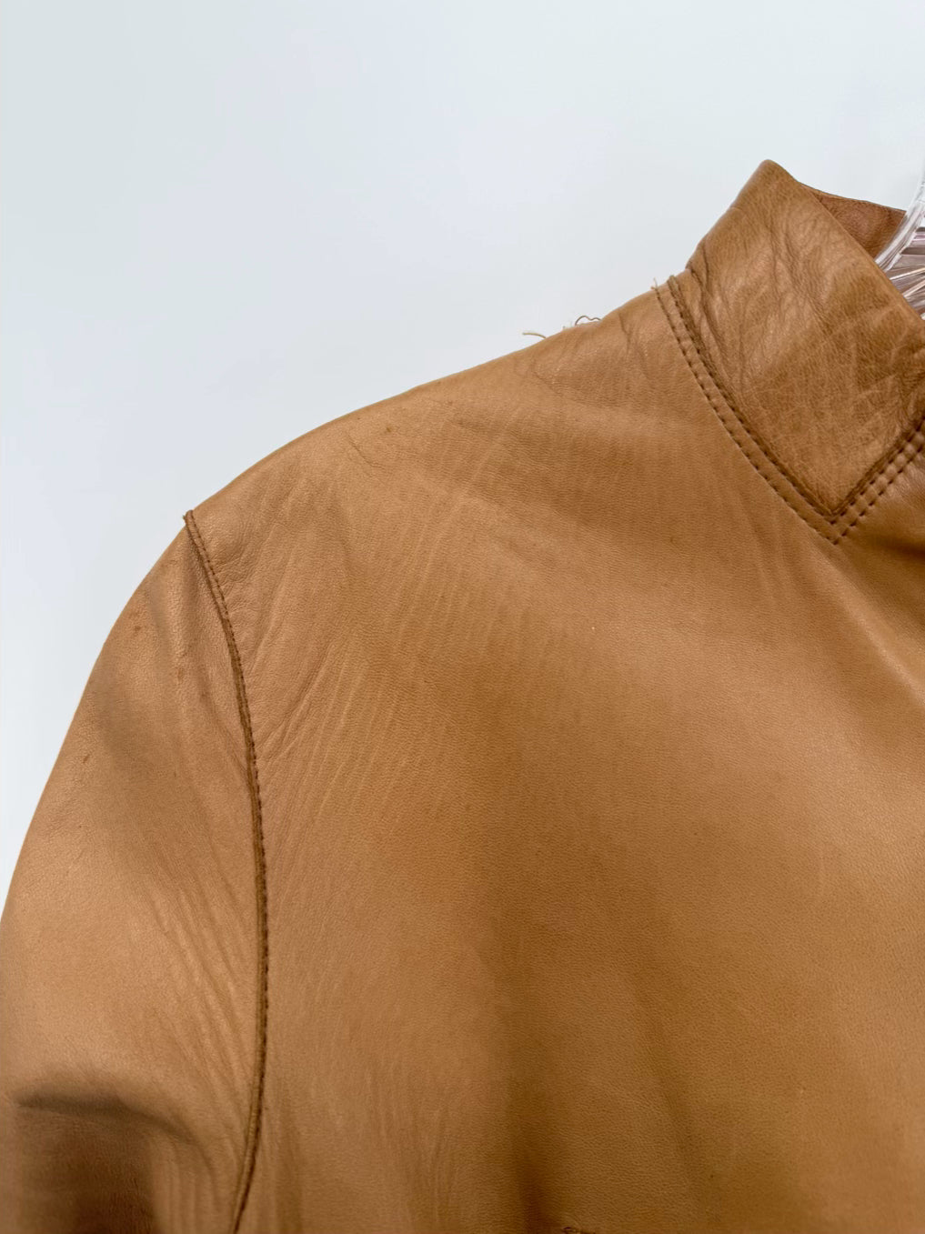 Wmn's Size 40 Tan Leather Jacket