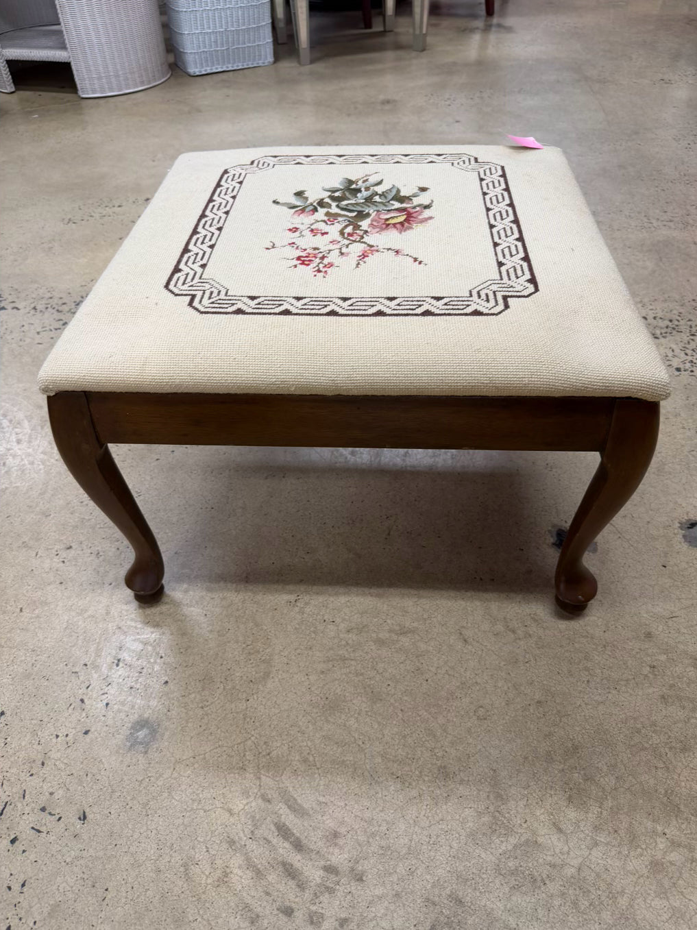 VINTAGE Queen Ann Foot Stool w/ Flowered Needlepoint