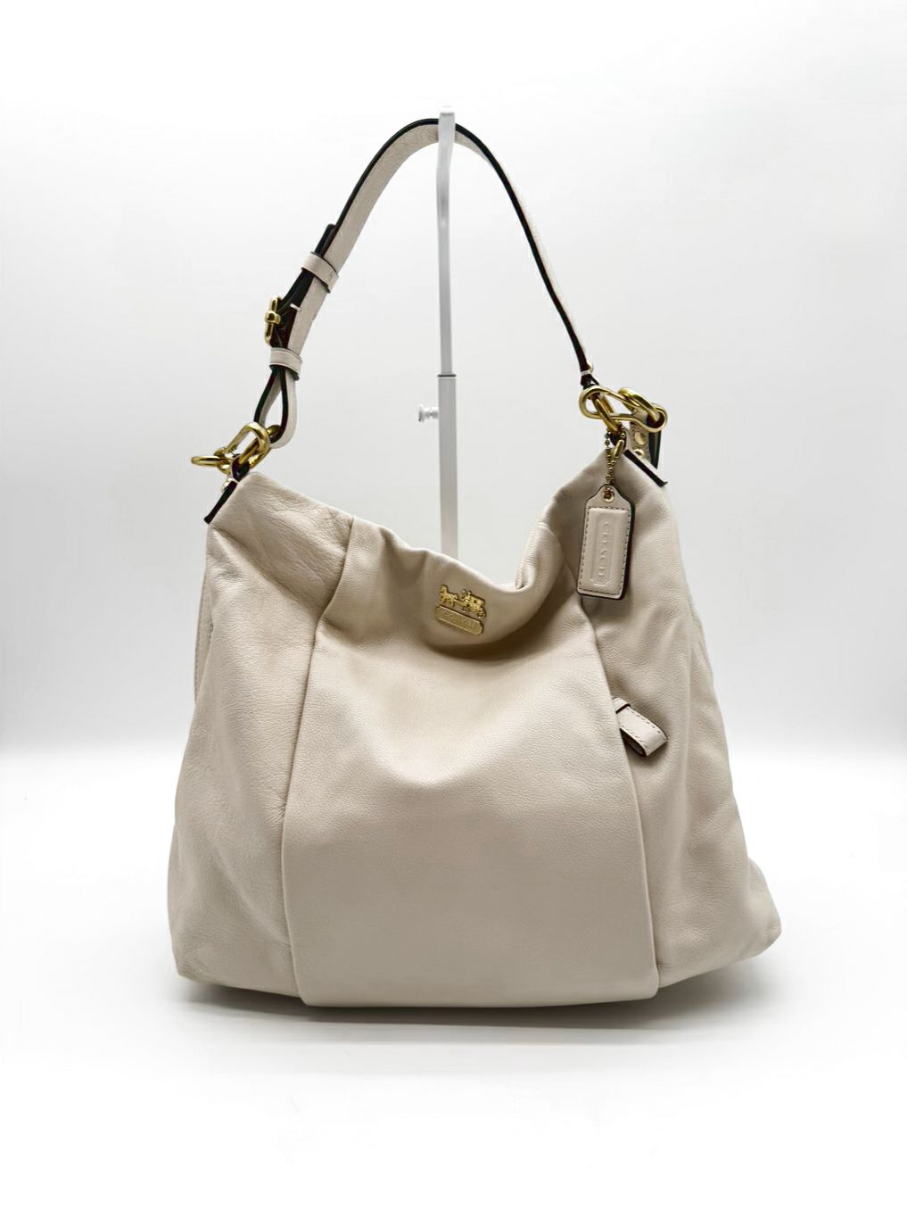 COACH Cream Leather Purse w/ Gold Hardware