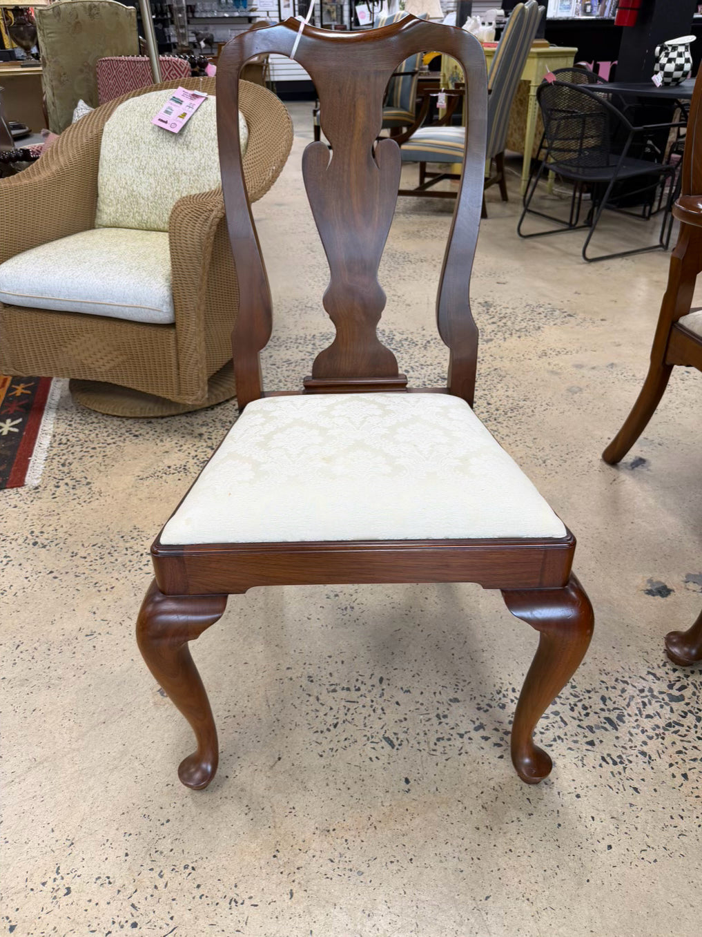 VIRGINIA GALLERIES Henkle Harris Queen Ann Black Walnut Dinning Table & Chairs