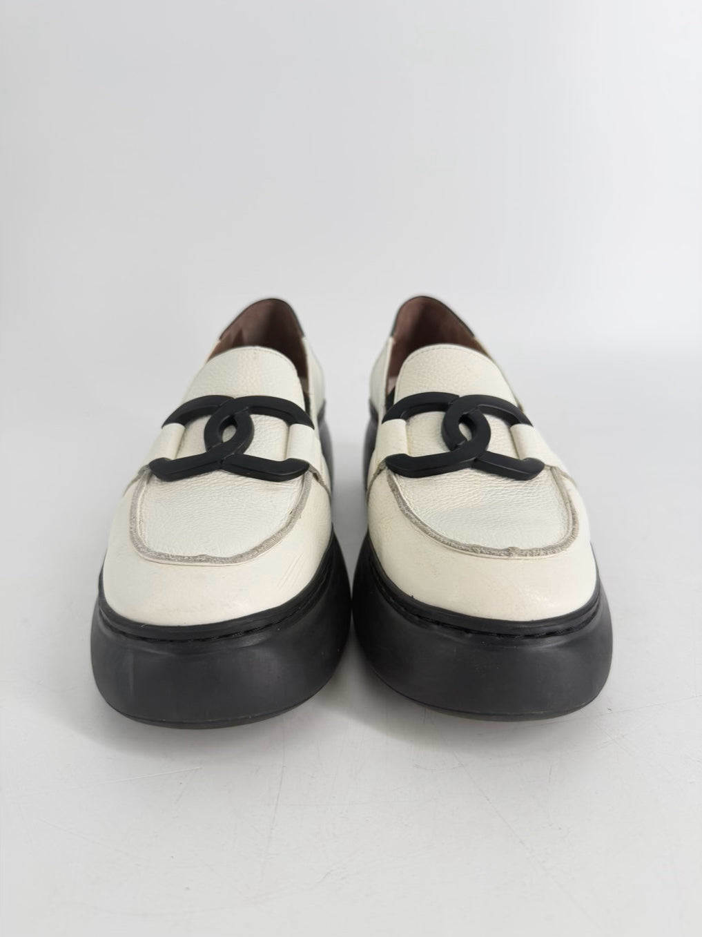 WONDERS Size 38 Black & White Loafers