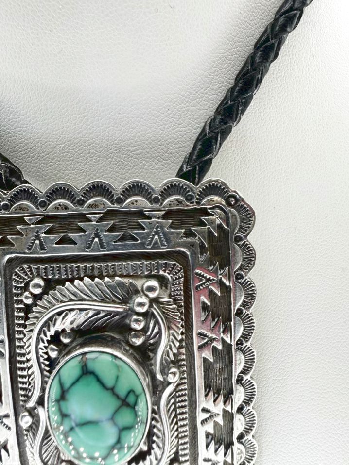 DELBERT SAUNDERS STERLING SILVER Stone Leather Bolo Tie Ornate Necklace