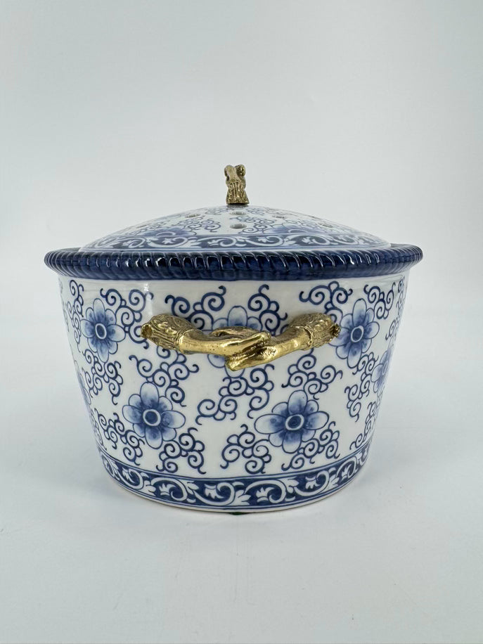 blue/white Porcelain MAITLAND SMITH Tureen