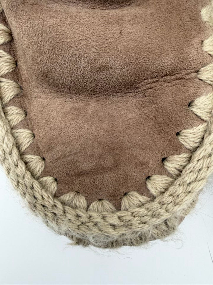 MOU WMNS Size 8.5 Taupe Crochet Detail Booties