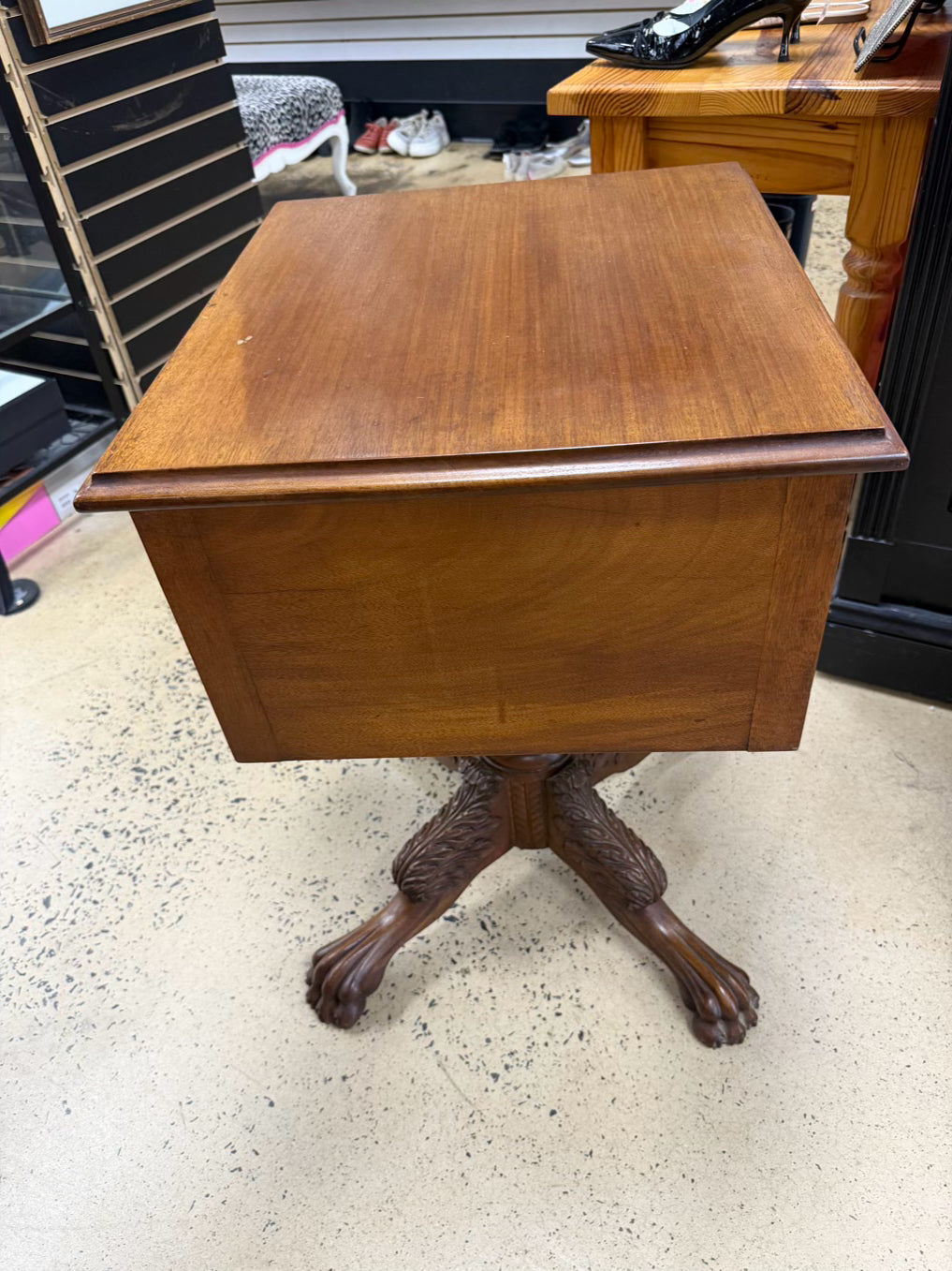 VINTAGE Wood Victorian End Table w/ 2 Drawers
