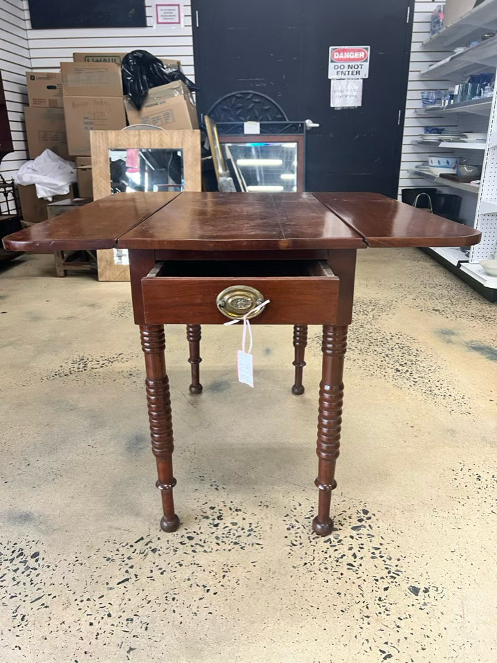 ANTIQUE Pine Drop Leaf w/ Spool Legs