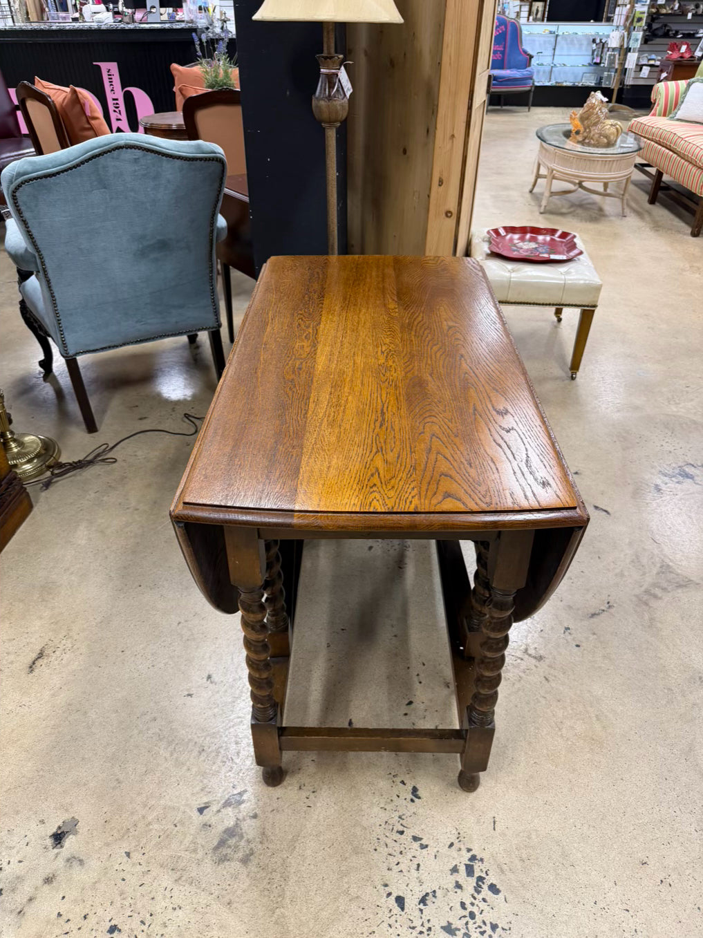 VINTAGE Medium Oak Drop Leaf Table w/ Barley Twist Detail
