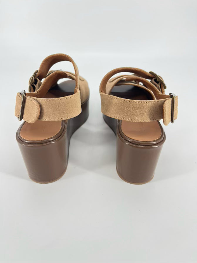 Caron Callahan Size WMNS 39.5 Camel Suede Wedge
