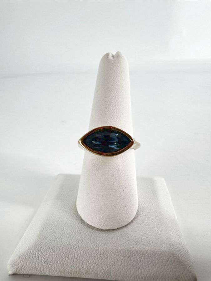 UNO DE 50 Gold Tone Blue Rhinestone Ring