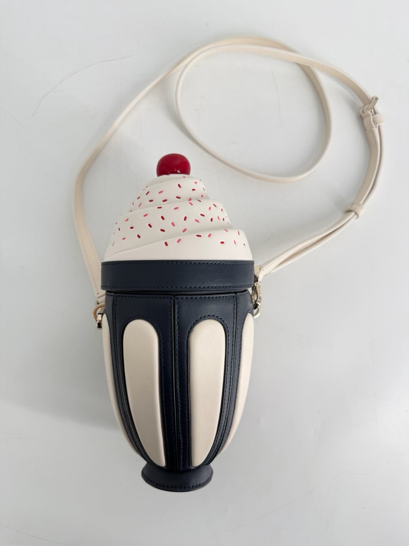 KATE SPADE Bing Ice Cream Sundae Blue & White Sundae Purse