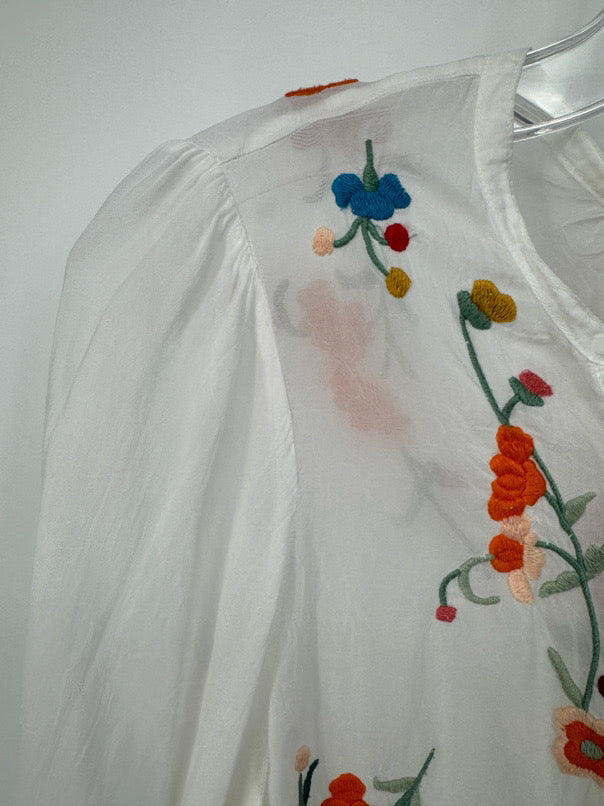 JOHNNY WAS Size S White Floral Embroidered Tunic