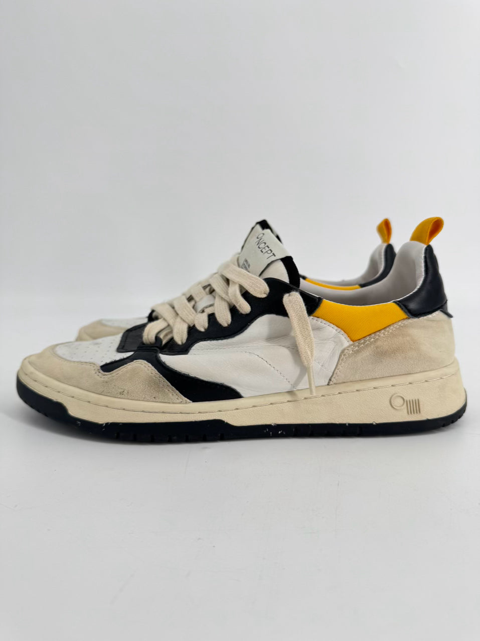 ONCEPT Size 10 White, Black & Yellow Leather Sneakers