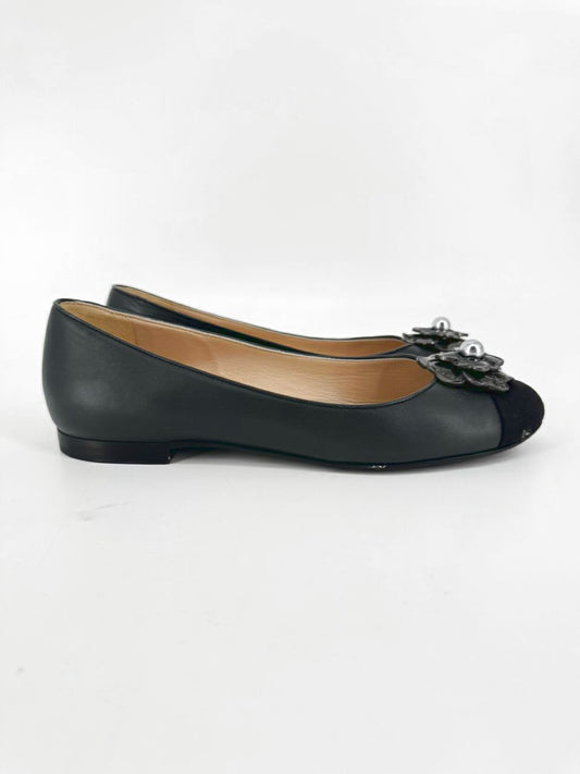 CHANEL Size 37.5 Graphite Leather Camellia Flower Flats