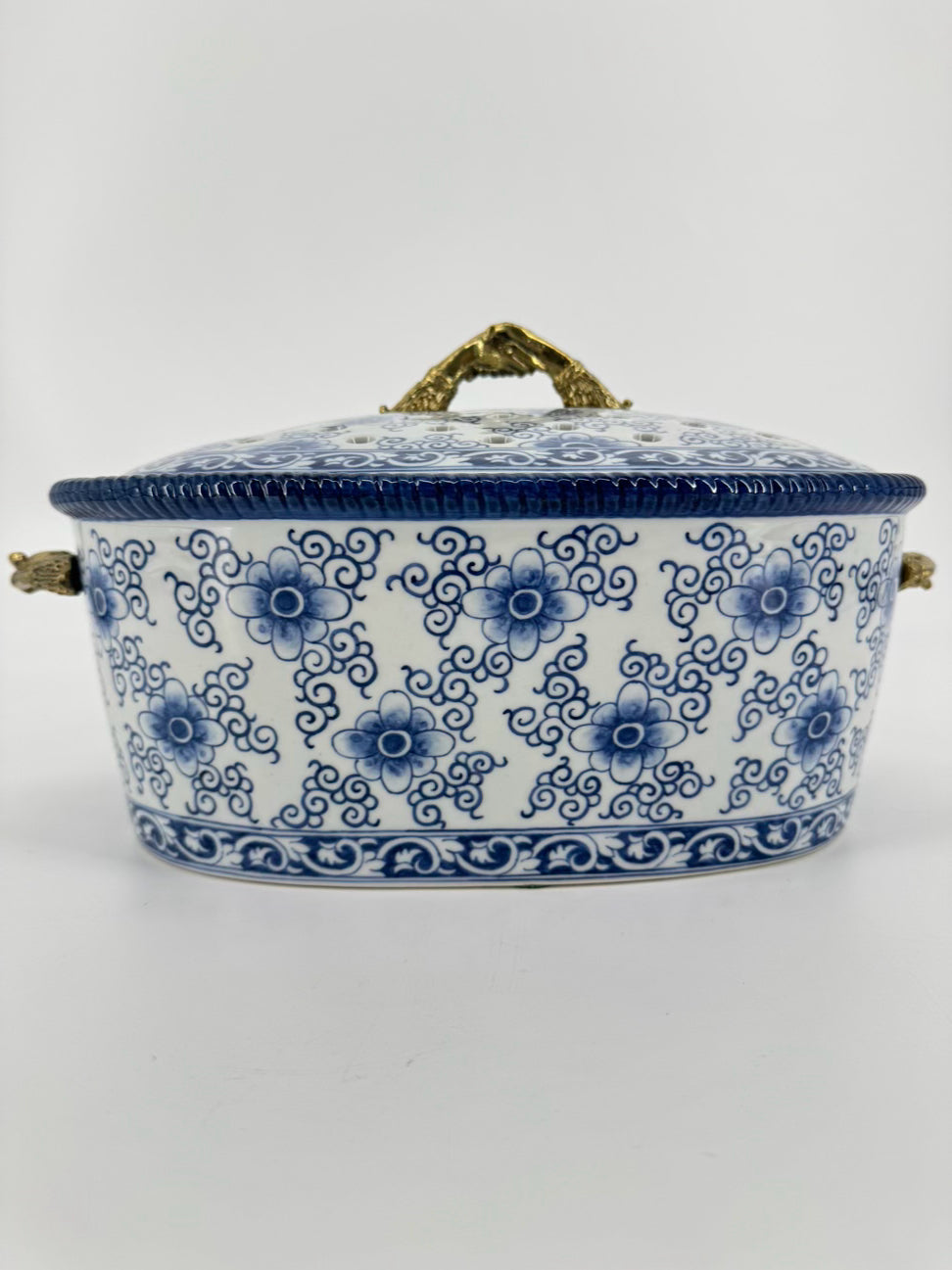 blue/white Porcelain MAITLAND SMITH Tureen