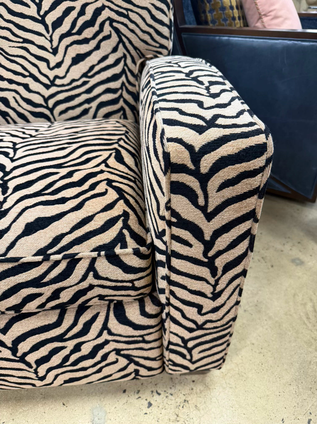 Tan & Black Animal Recliner Chair