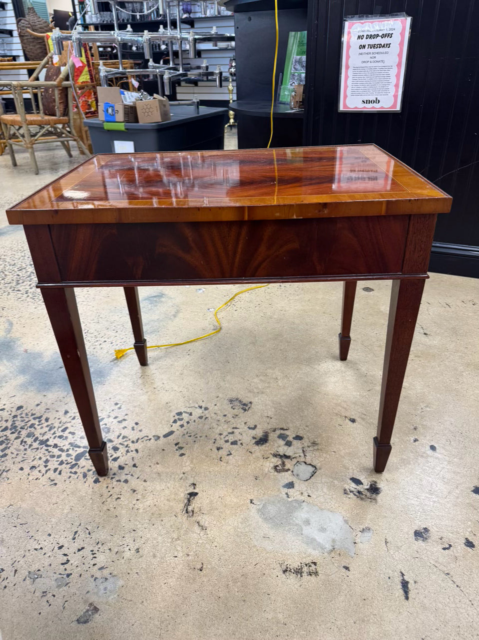 HEKMAN Burled Wood End Table
