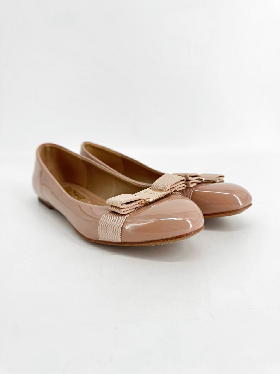 FERRAGAMO Size 7 Camel Leather Flats