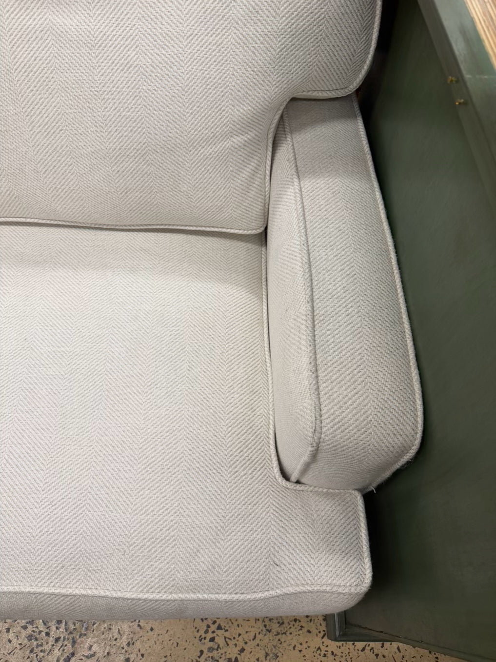 JACKSON CARTER FURNITURE Ivory Tweed Look Sectional Sofa