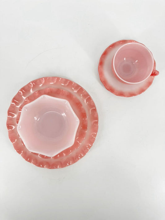 HAZEL ATLAS Pink & White Milk Glass Ripple Setting for 6