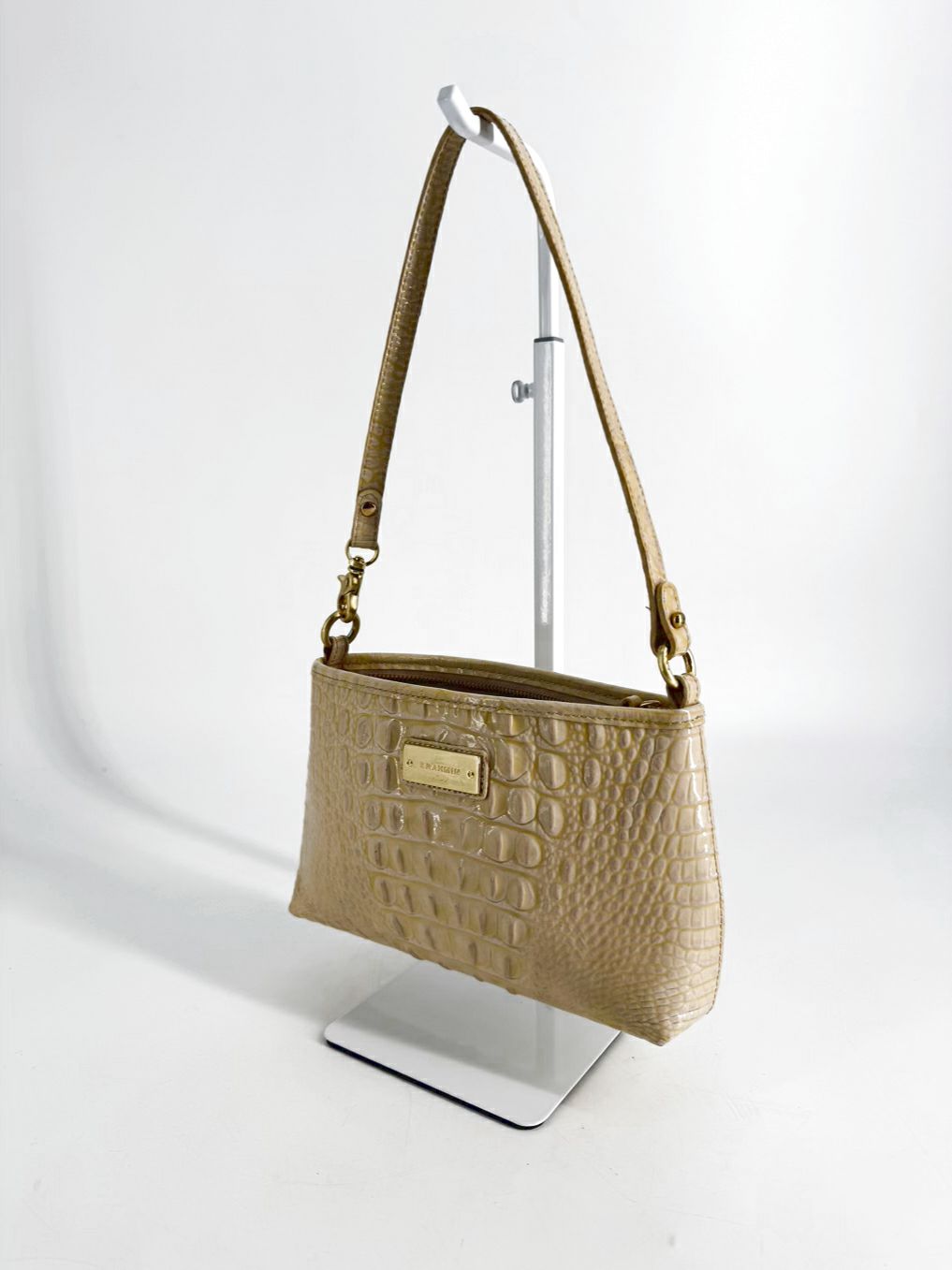 BRAHMIN Cream Leather Embossed Purse