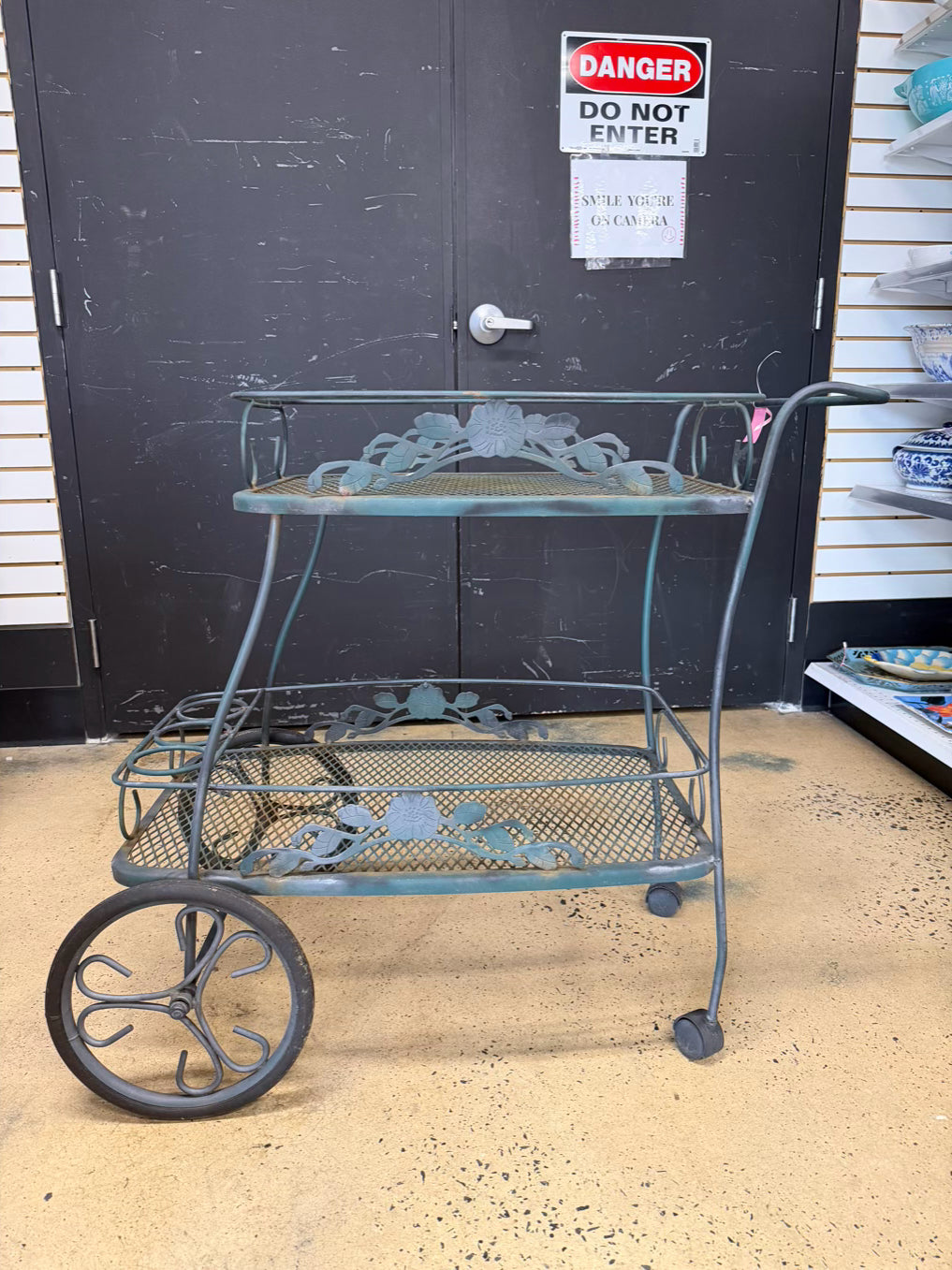 VINTAGE Green Wrought Iron Outdoor 2 Tier Tea Cart w/ Wheels