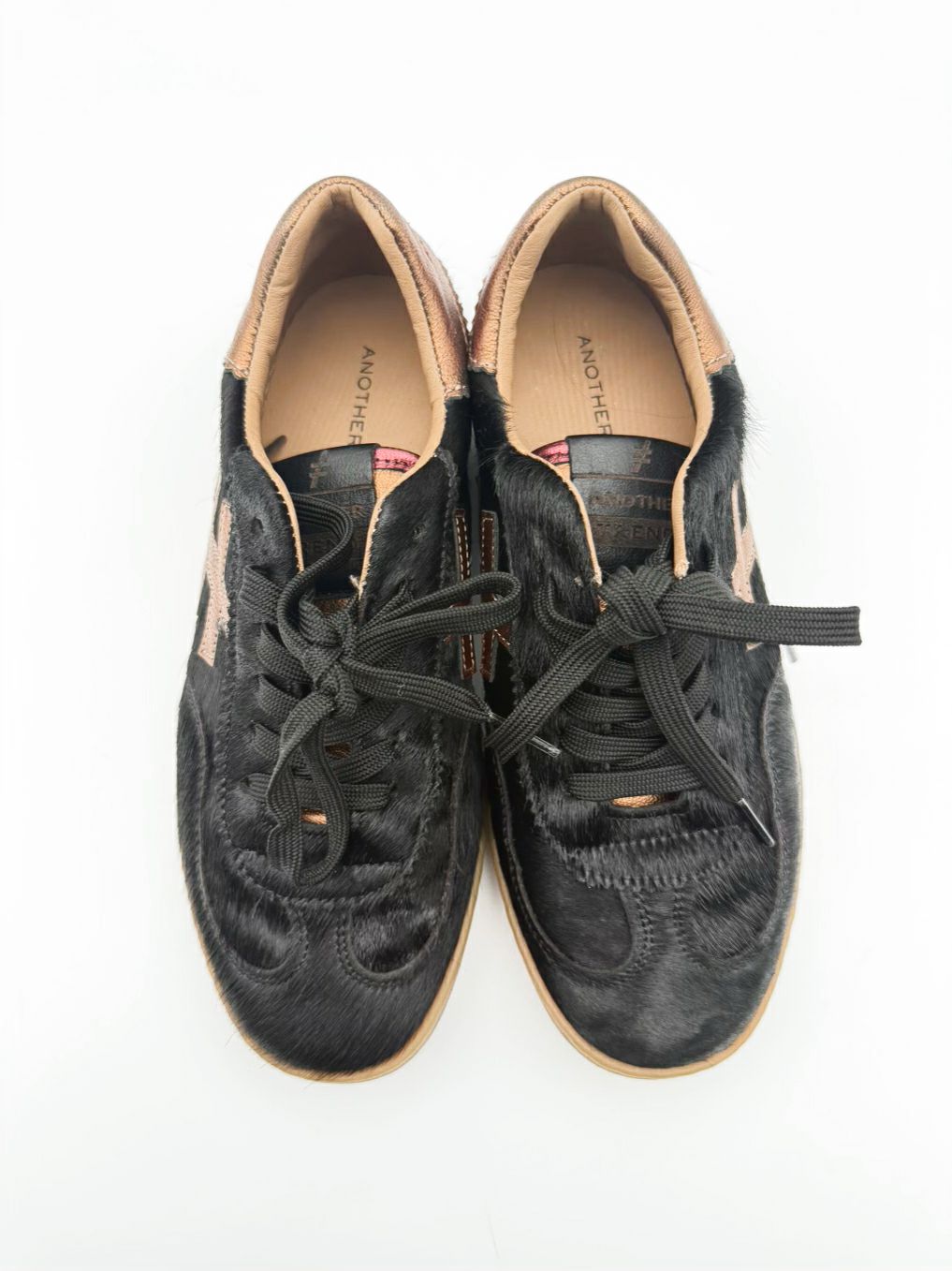 ANOTHER TREND WMNS Size 37 Black & Gold Casual Shoes