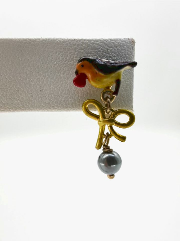 LES NEREIDES Brown Bird & Gold Bow Earrings w/ Silver Faux Pearl
