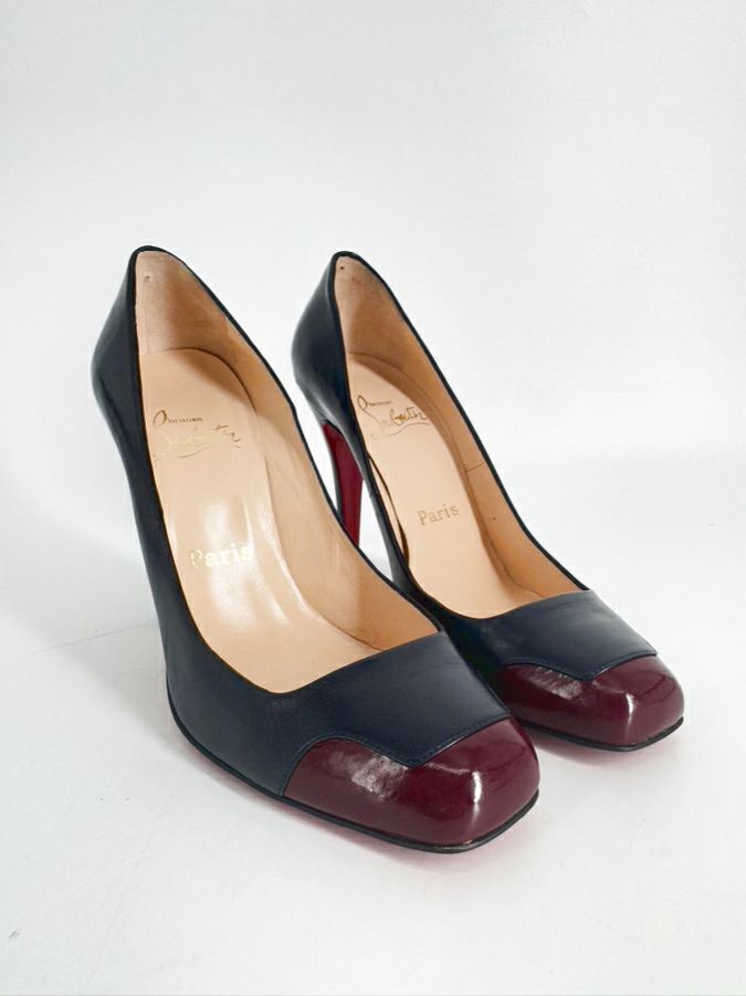 CHRISTIAN LOUBOUTIN Size 38 Navy & Red Leather Pumps