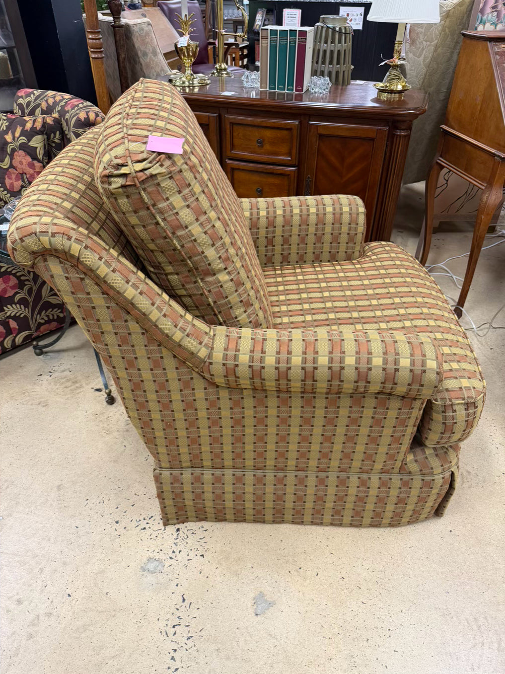 FAIRFIELD Brown, Tan & Gold Swivel Club Chair
