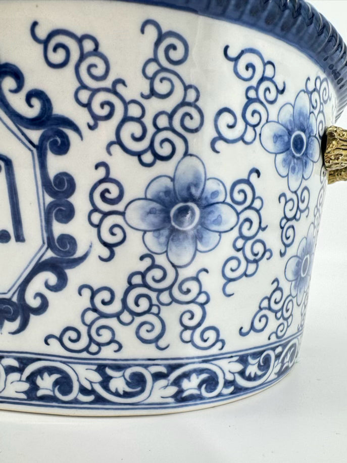 blue/white Porcelain MAITLAND SMITH Tureen