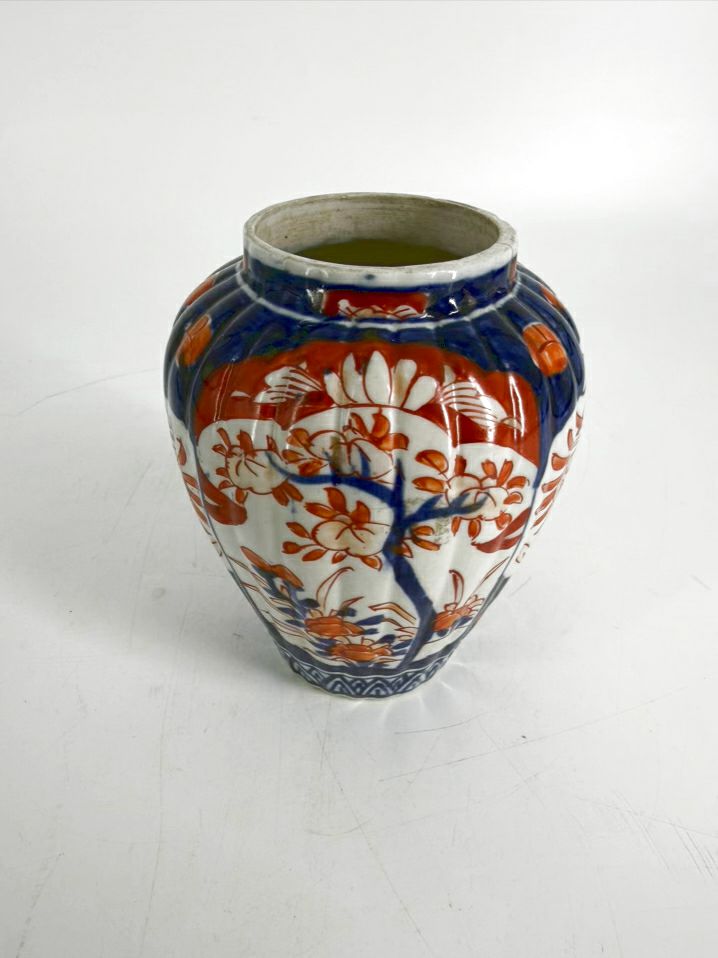 IMARI Brick, Navy & White Porcelain Vase